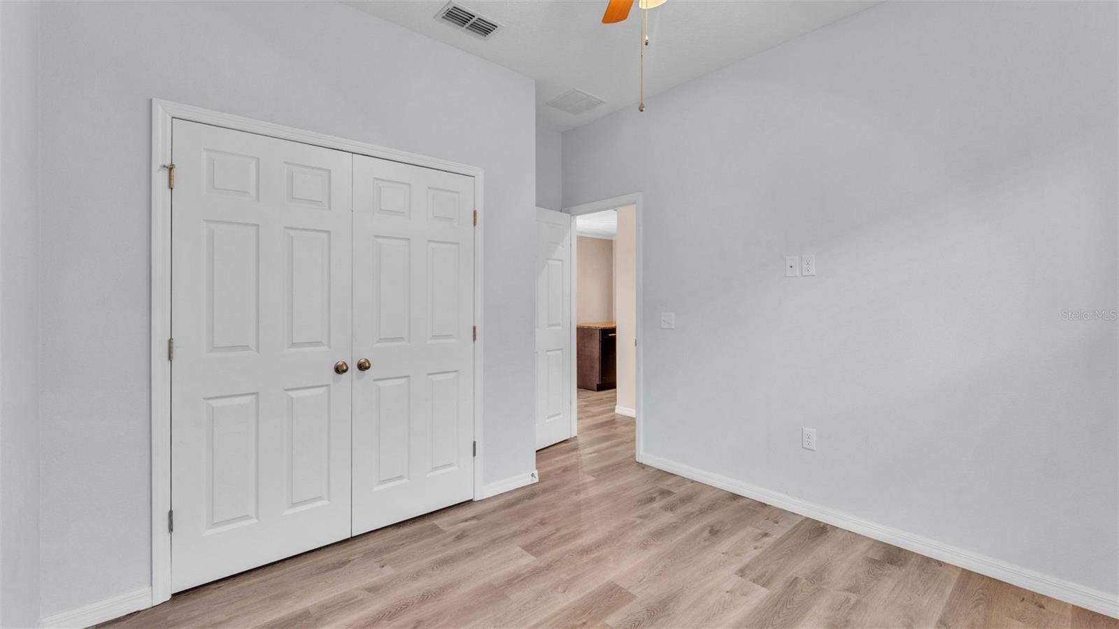 3173 WHISPERING TRAILS AVE