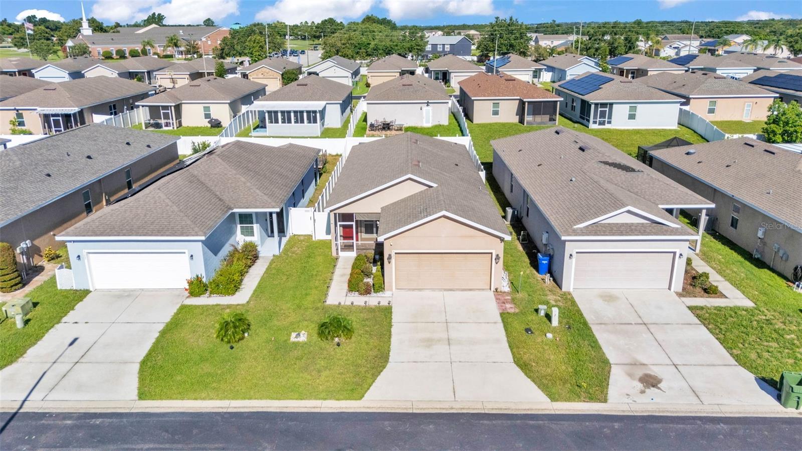 3173 WHISPERING TRAILS AVE