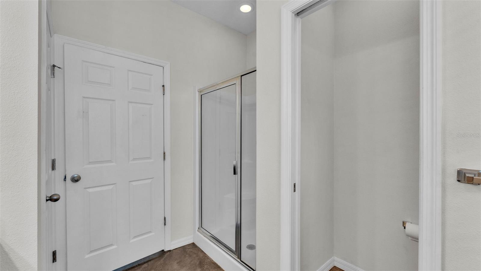 3173 WHISPERING TRAILS AVE