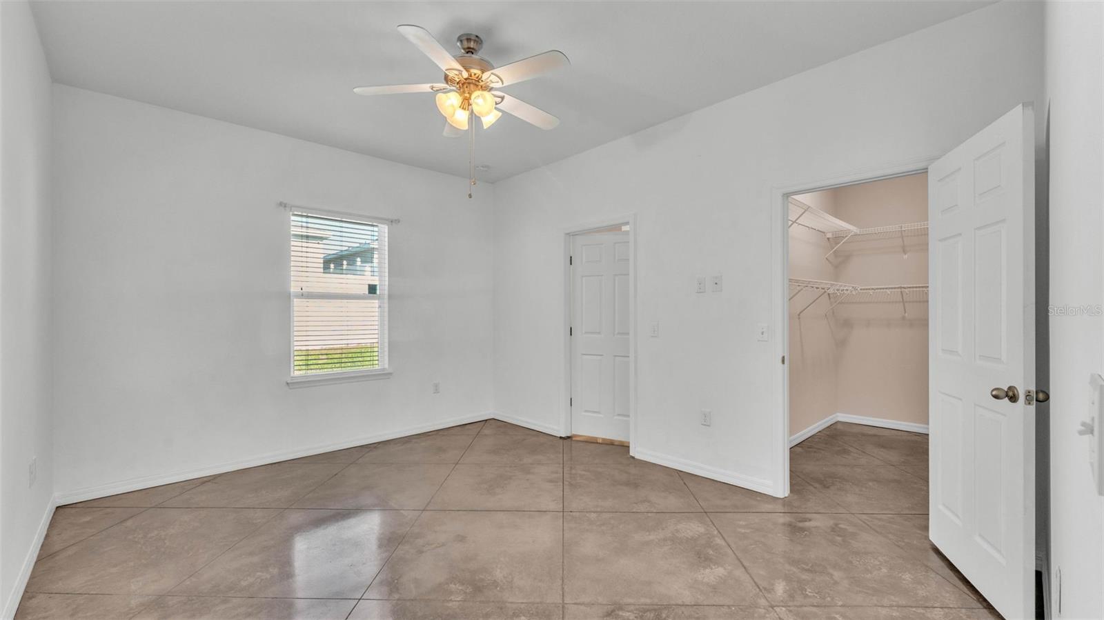 3173 WHISPERING TRAILS AVE