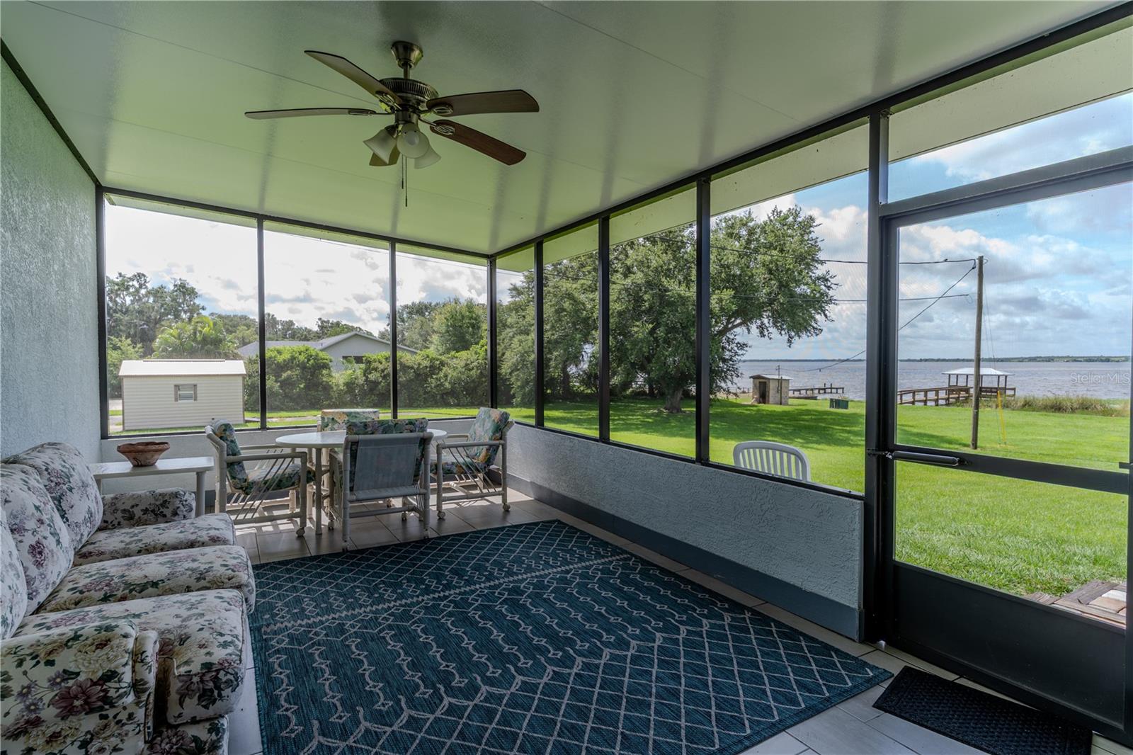 851 N LAKE REEDY BLVD