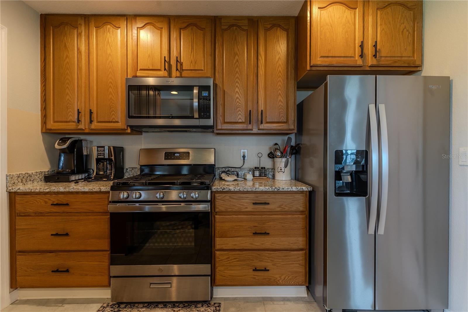 851 N LAKE REEDY BLVD