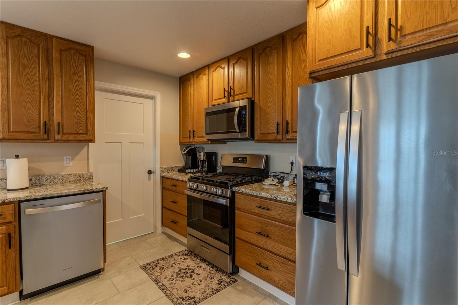 851 N LAKE REEDY BLVD