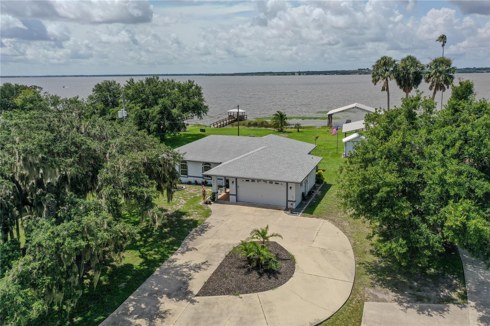 851 N LAKE REEDY BLVD