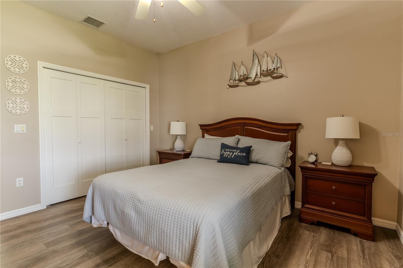 851 N LAKE REEDY BLVD