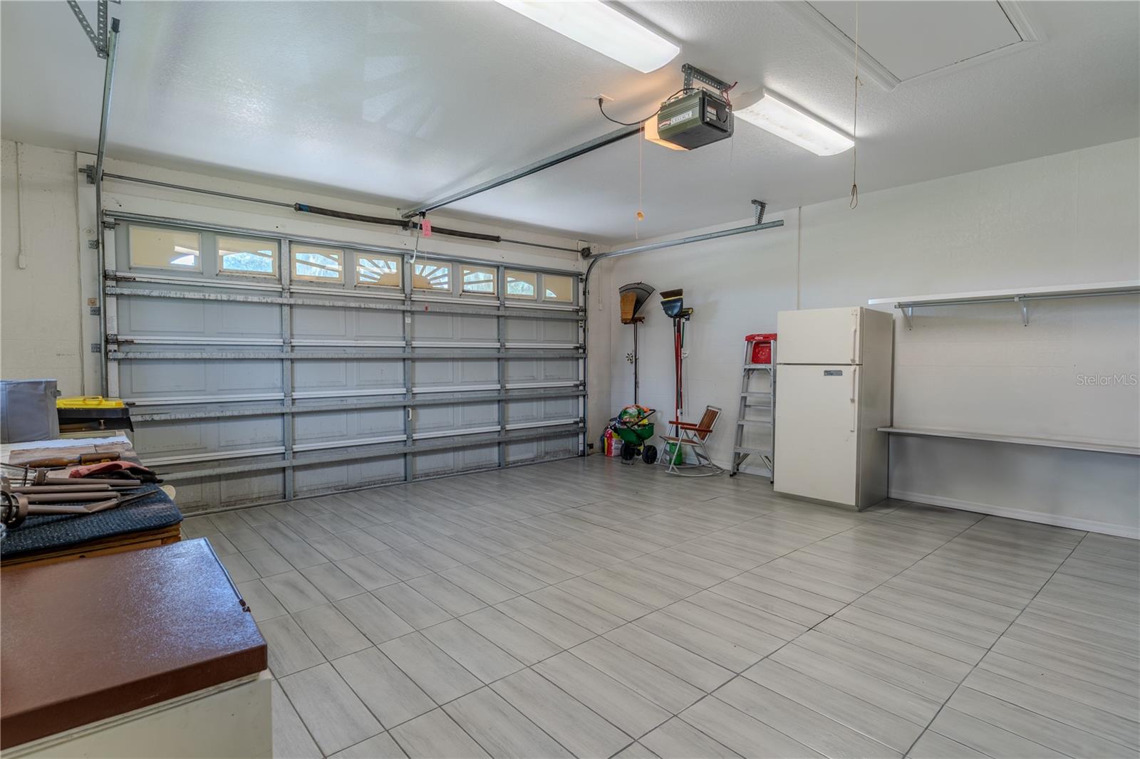 851 N LAKE REEDY BLVD