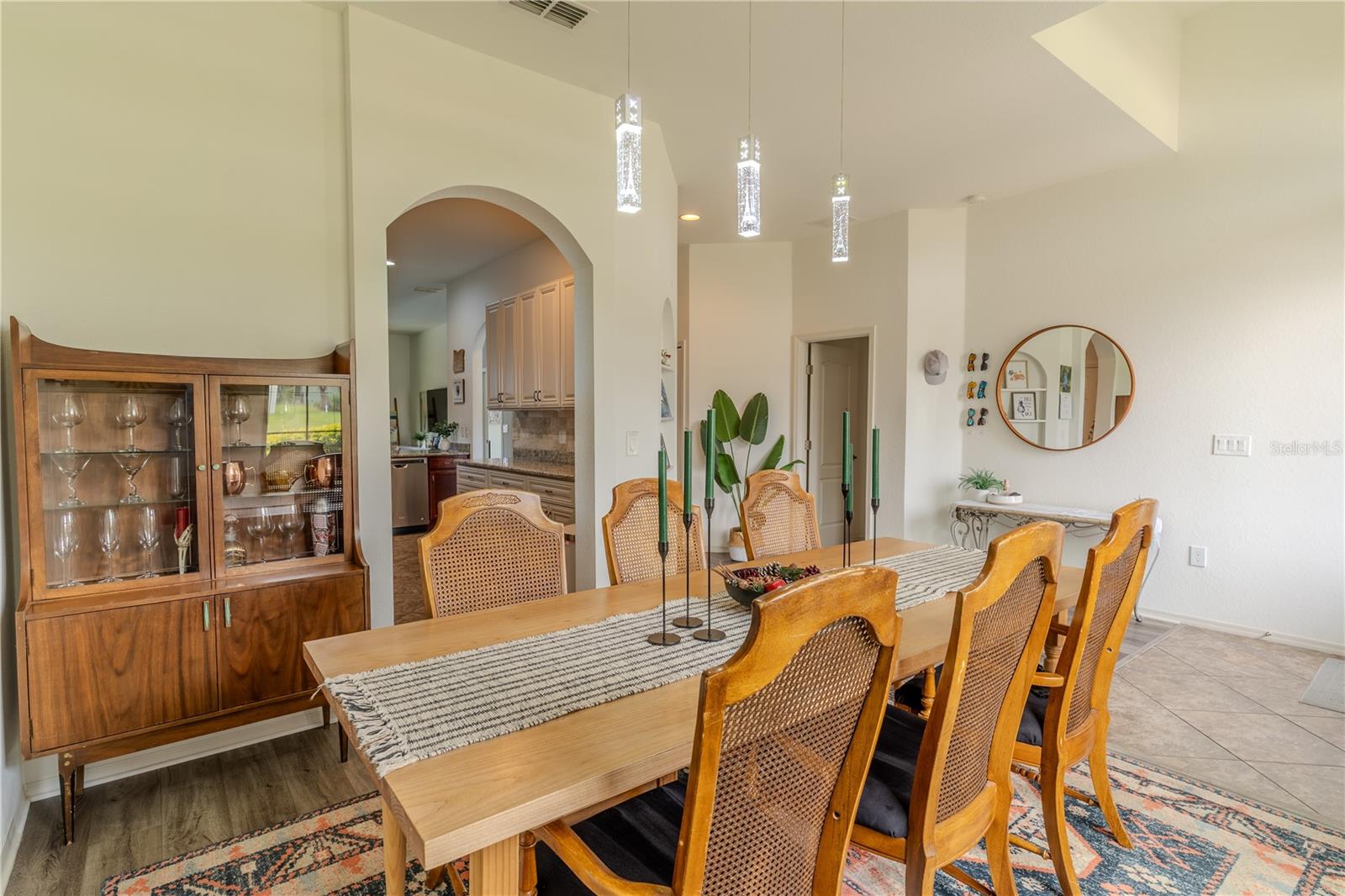 284 BENTLEY OAKS BLVD