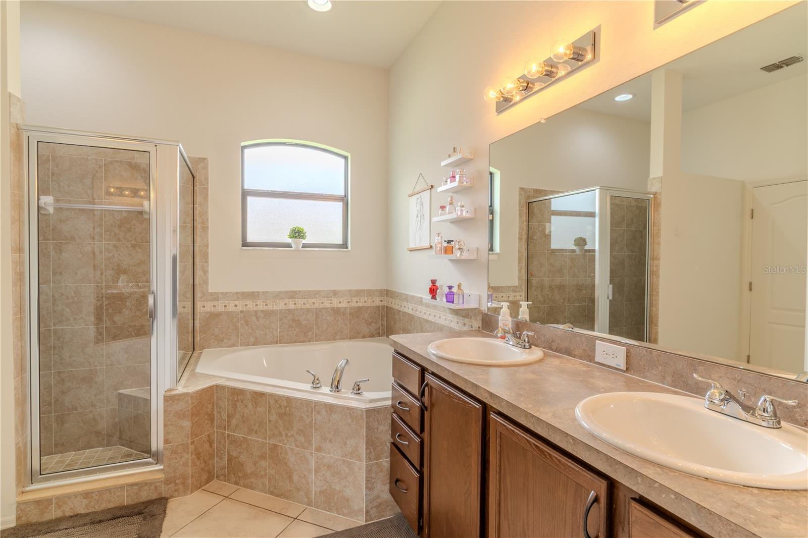 284 BENTLEY OAKS BLVD