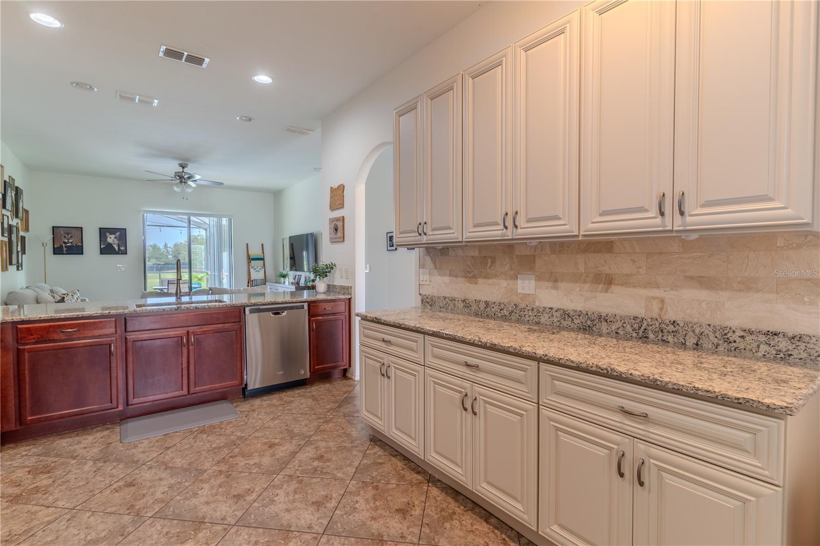 284 BENTLEY OAKS BLVD