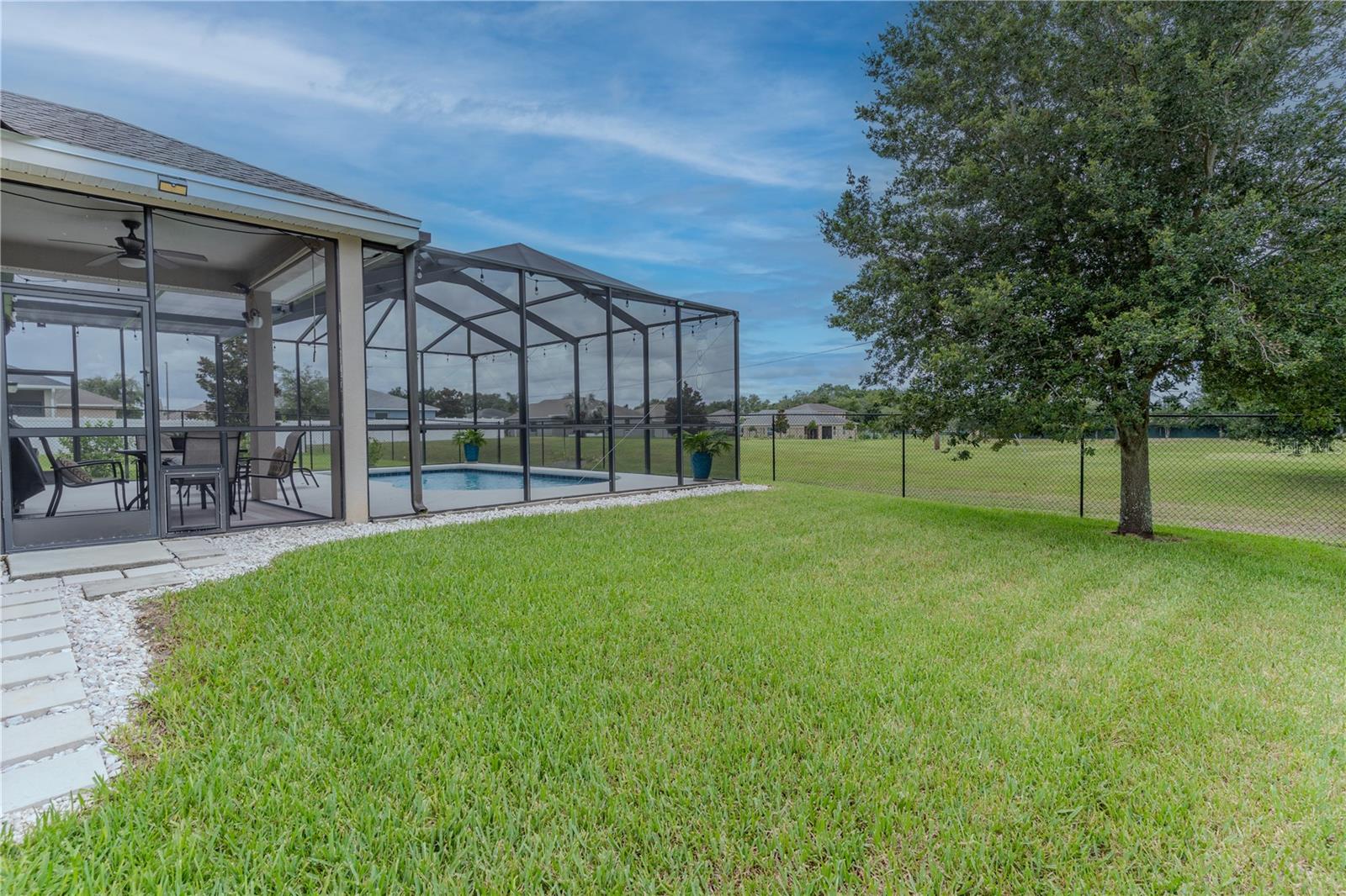 284 BENTLEY OAKS BLVD