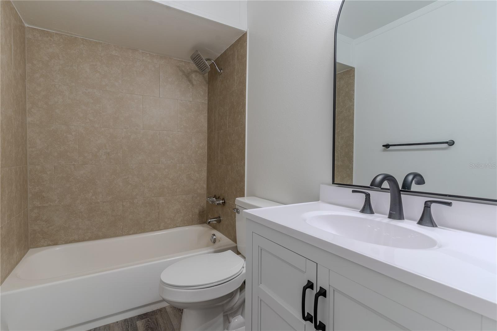 7309 THOMAS JEFFERSON CIR E