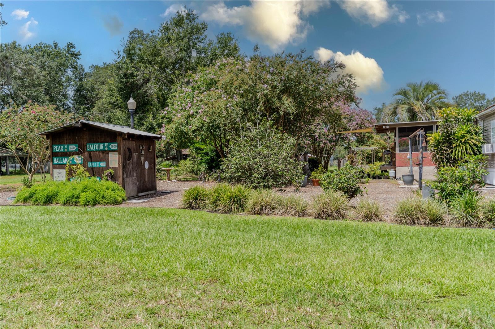 2335 OLD POLK CITY RD