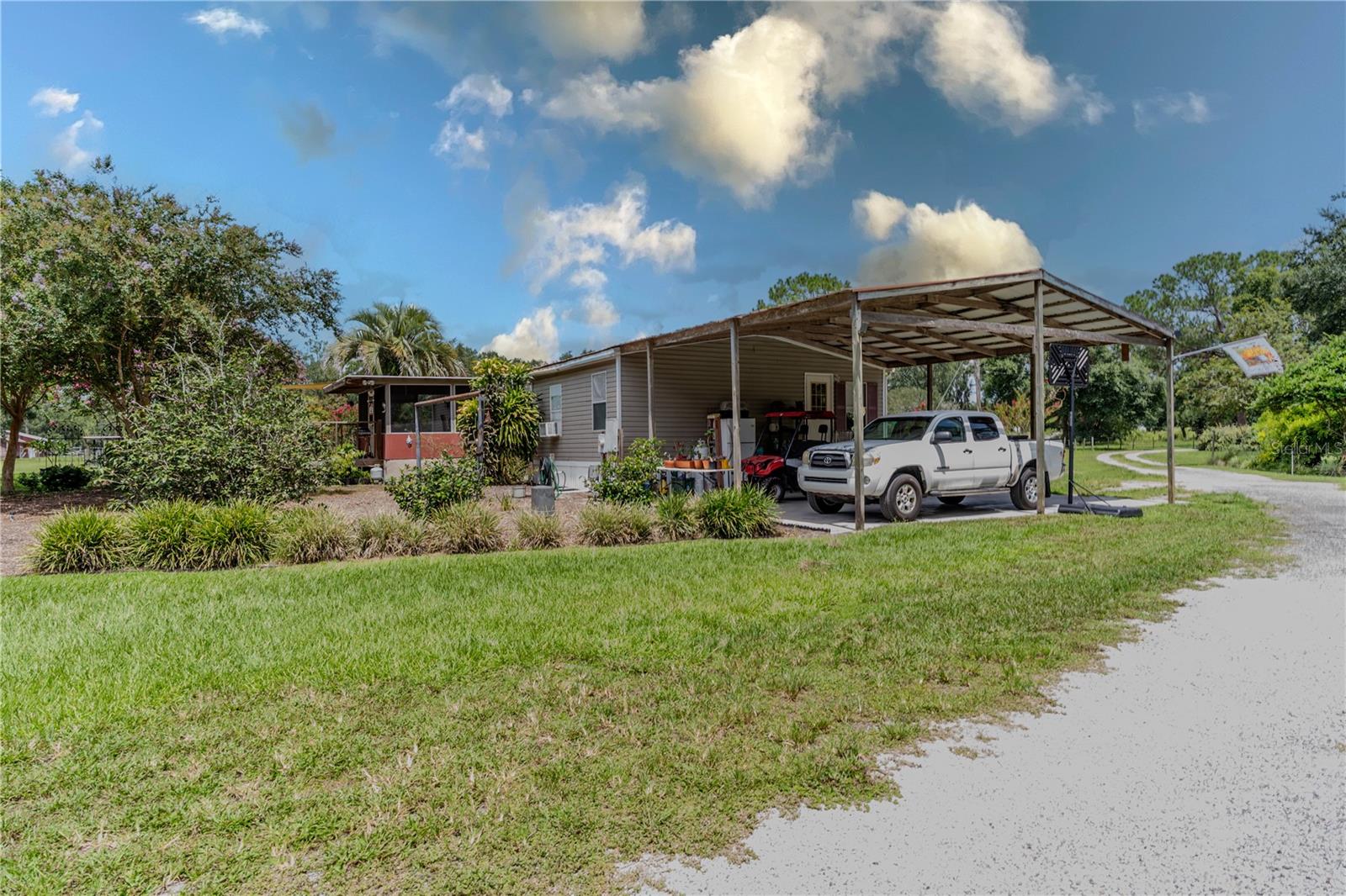 2335 OLD POLK CITY RD