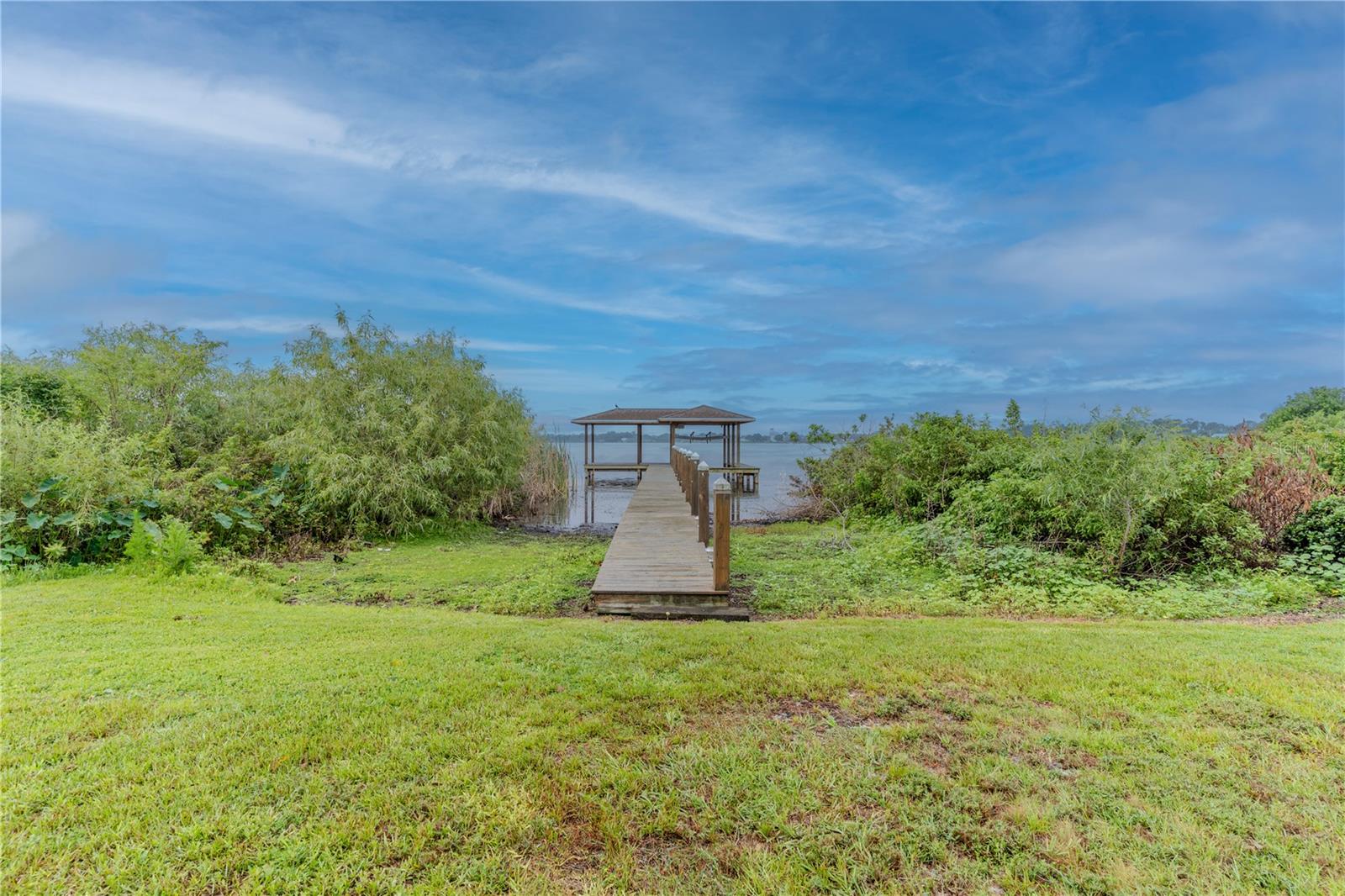 4027 ISLAND LAKES DR