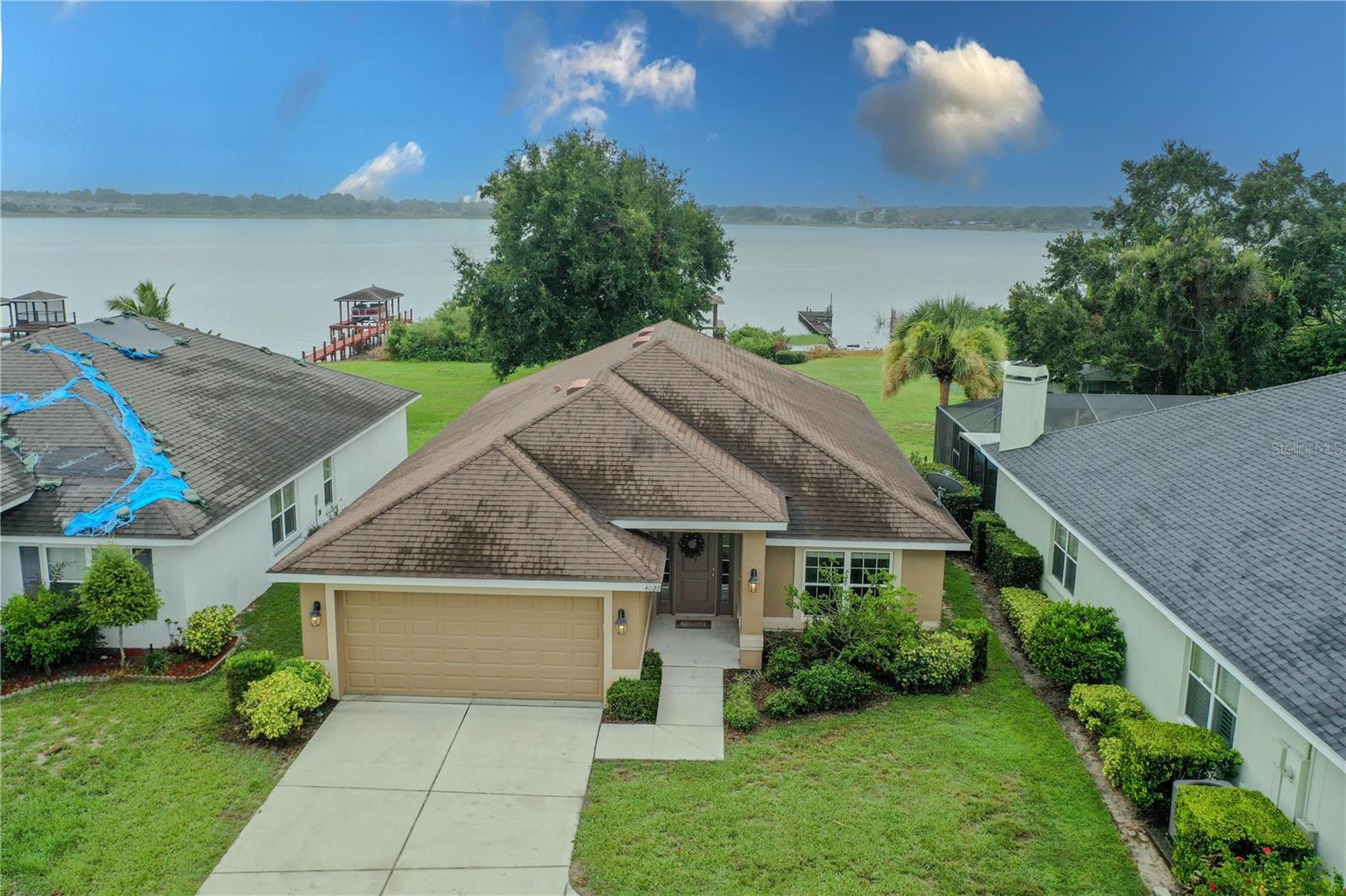 4027 ISLAND LAKES DR