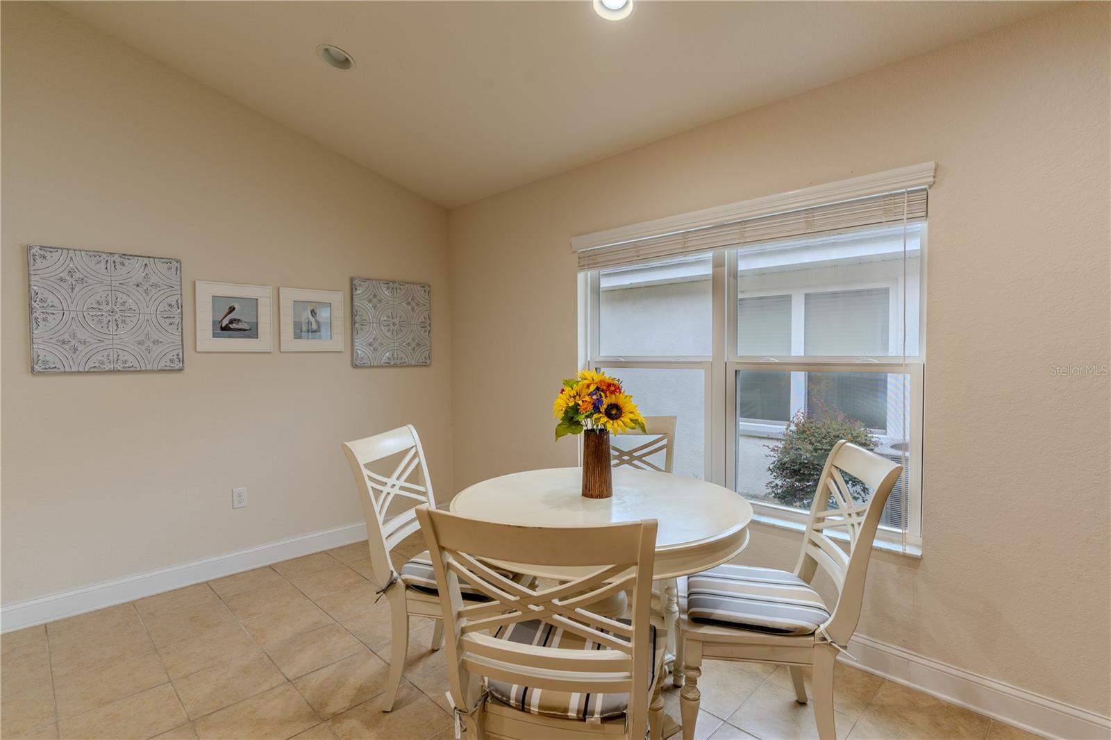 4027 ISLAND LAKES DR