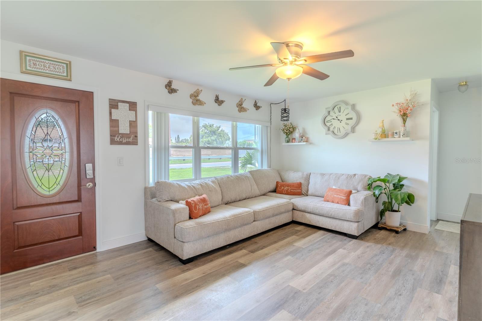 2353 N CRYSTAL LAKE DR