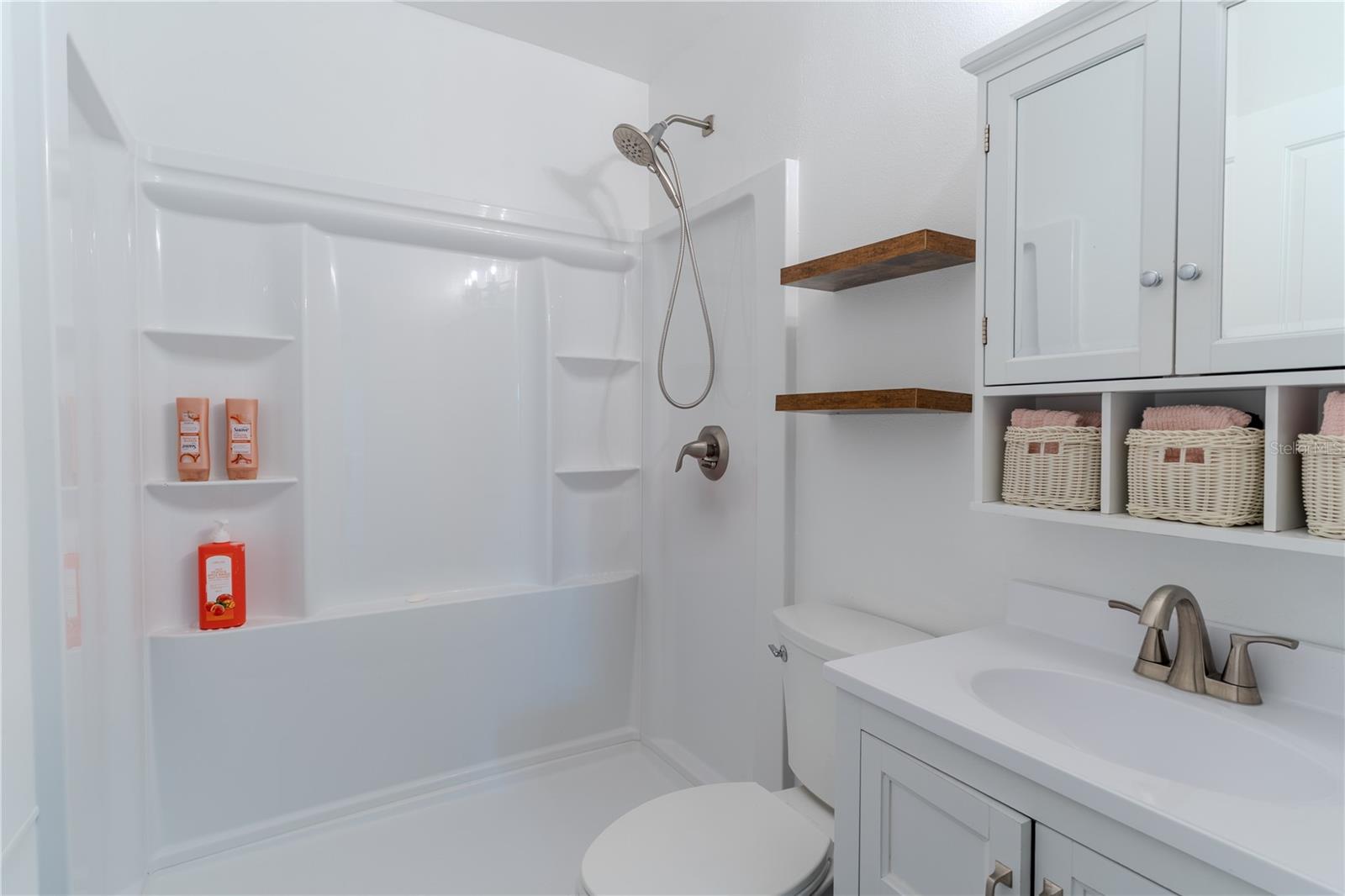 2353 N CRYSTAL LAKE DR