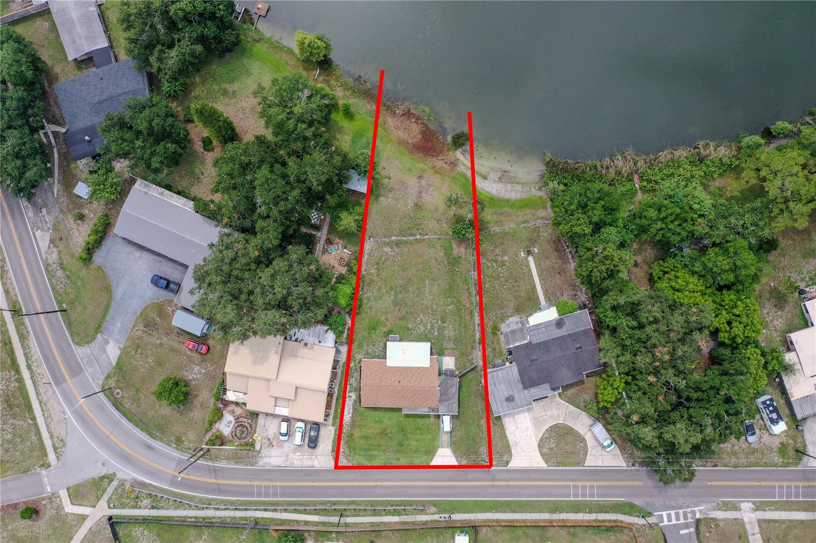 2353 N CRYSTAL LAKE DR