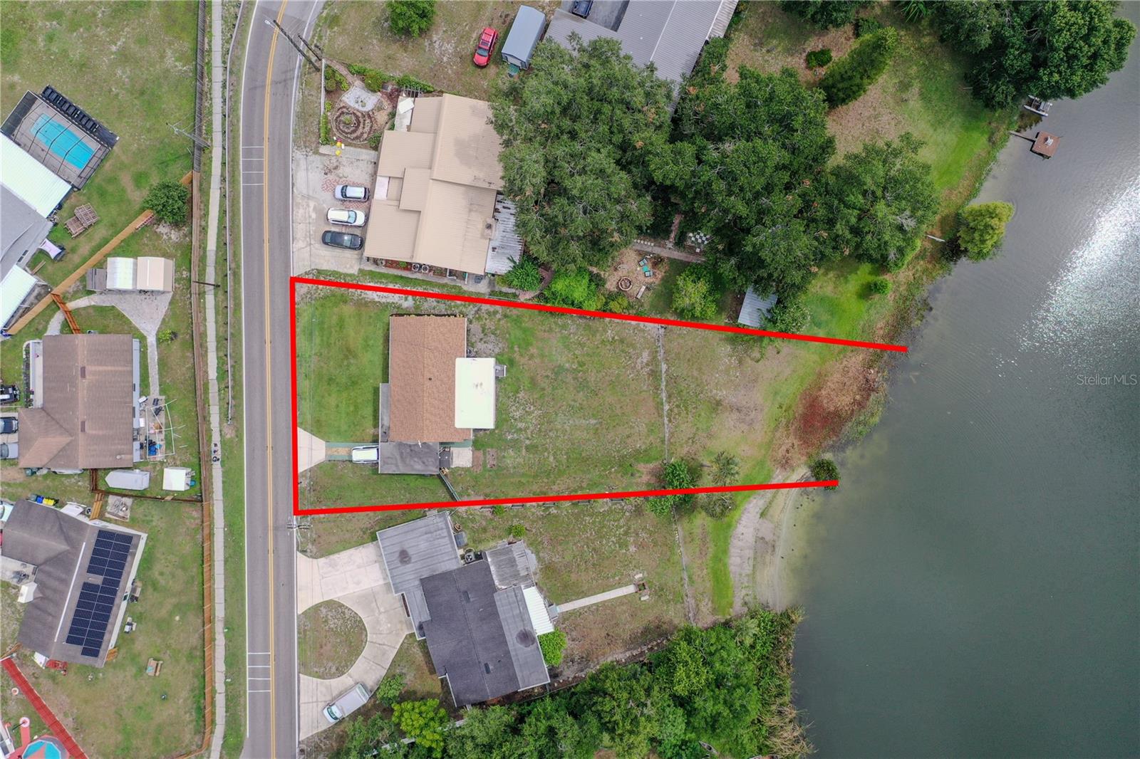 2353 N CRYSTAL LAKE DR