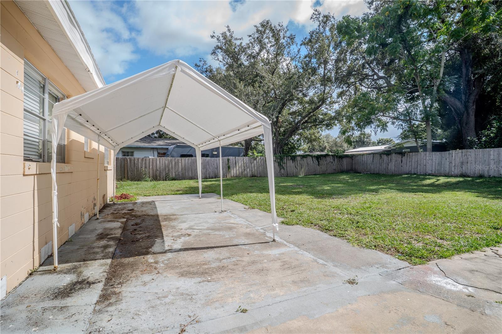 1023 BILTMORE DR