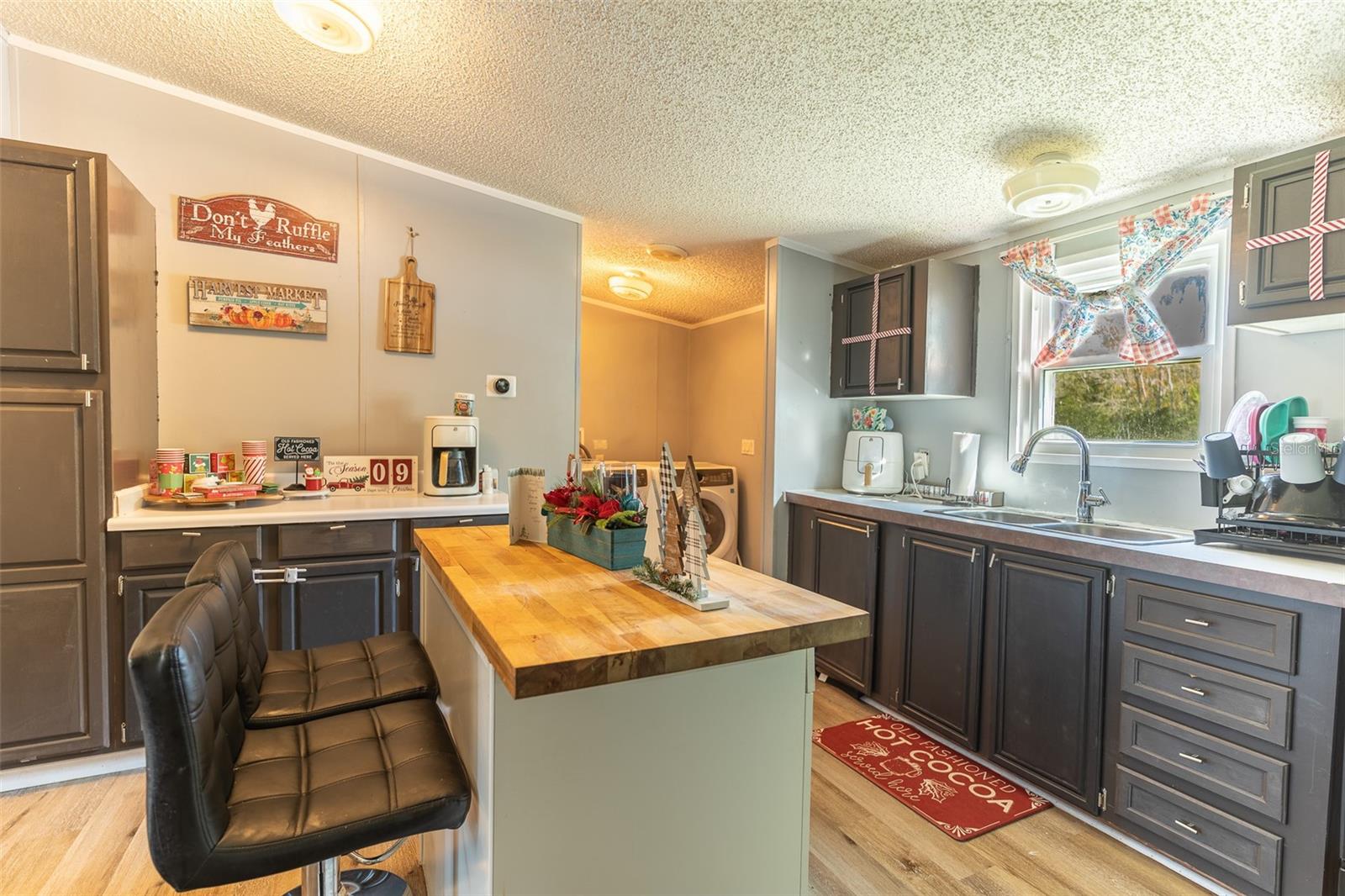 3575 PIONEER TRAILS BLVD E