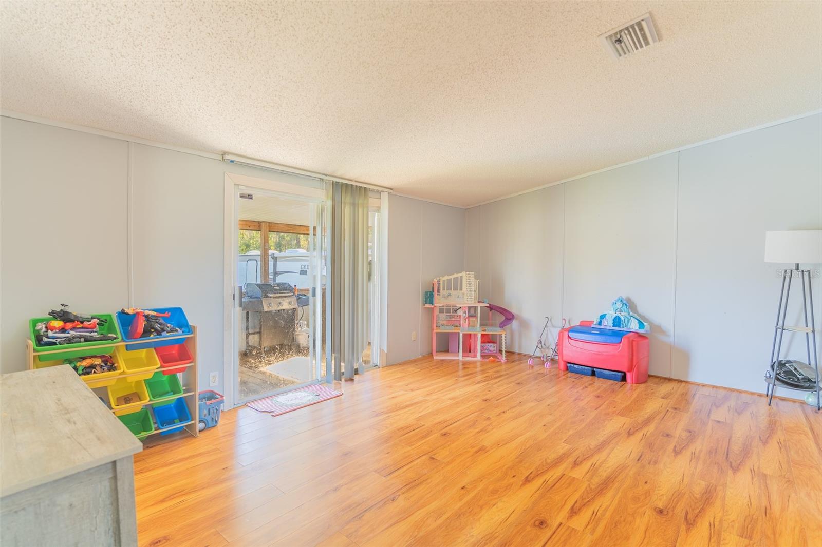 3575 PIONEER TRAILS BLVD E