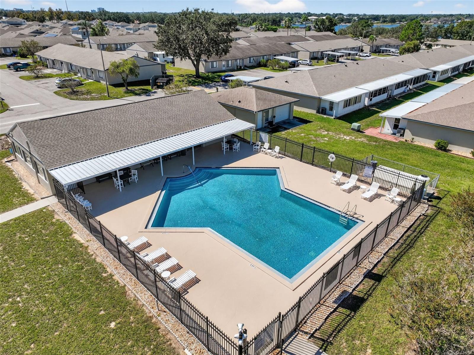 64 WINTER RIDGE RD #64