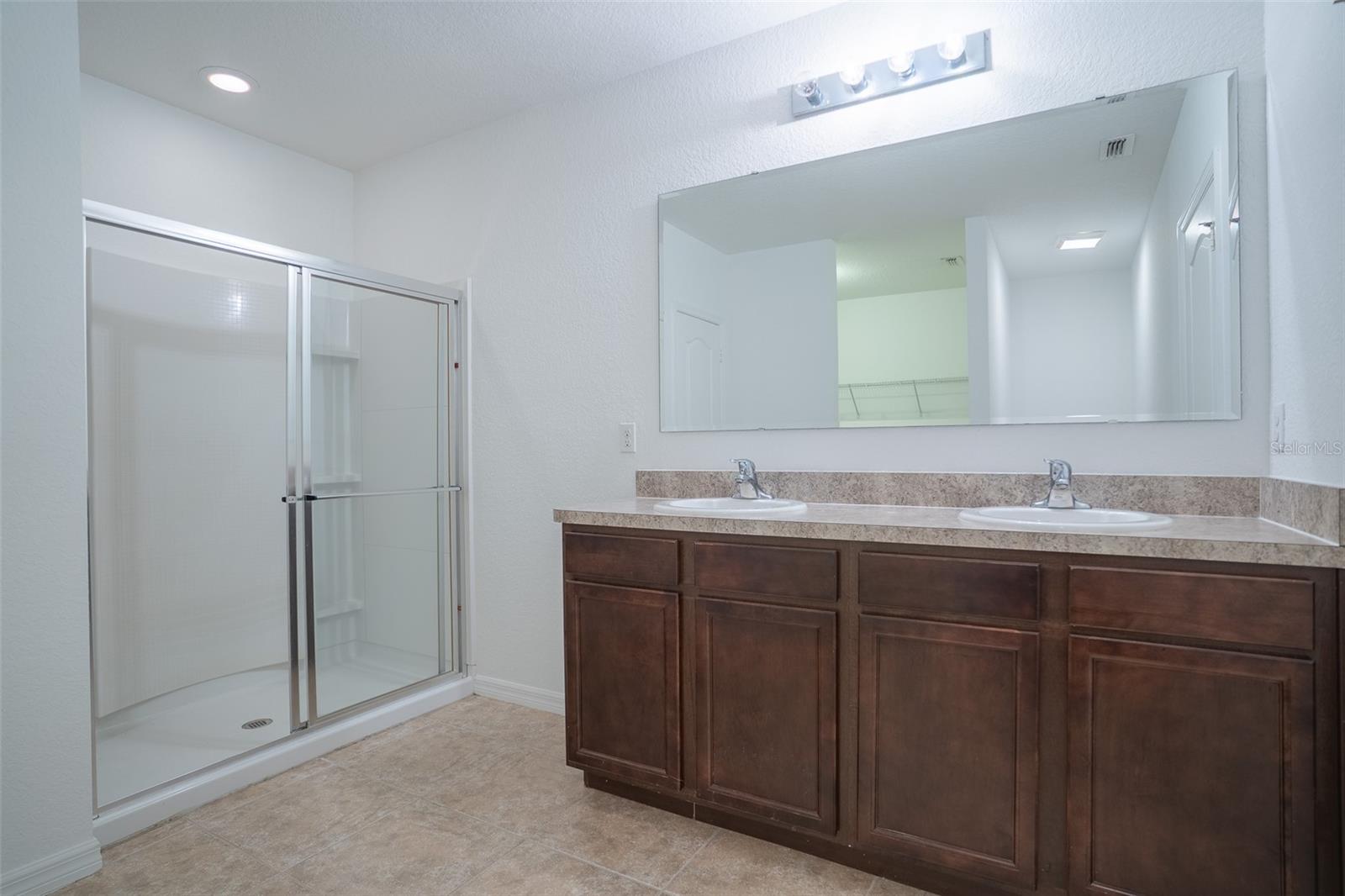 3648 JULIUS ESTATES BLVD