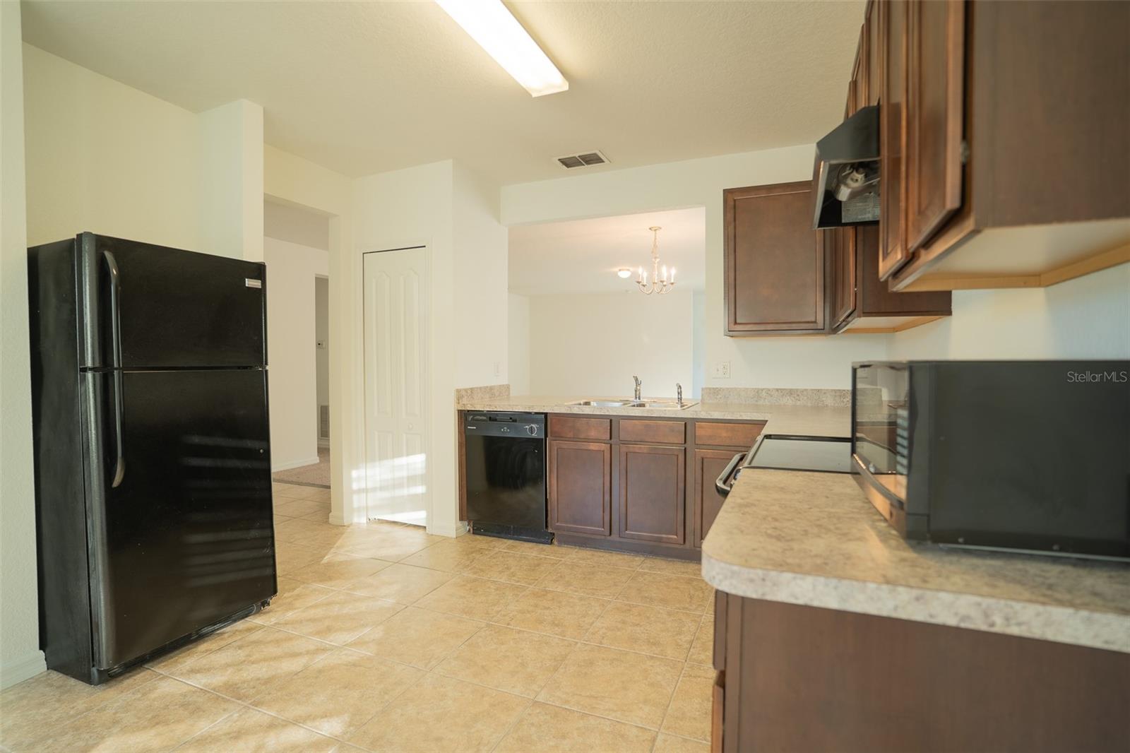 3648 JULIUS ESTATES BLVD