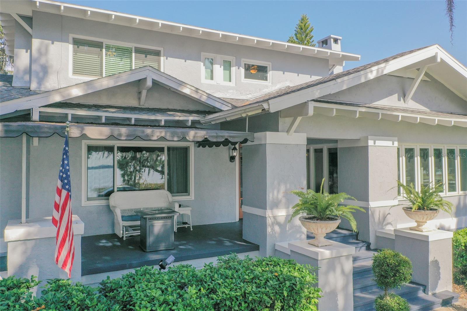 1433 N LAKE HOWARD DR