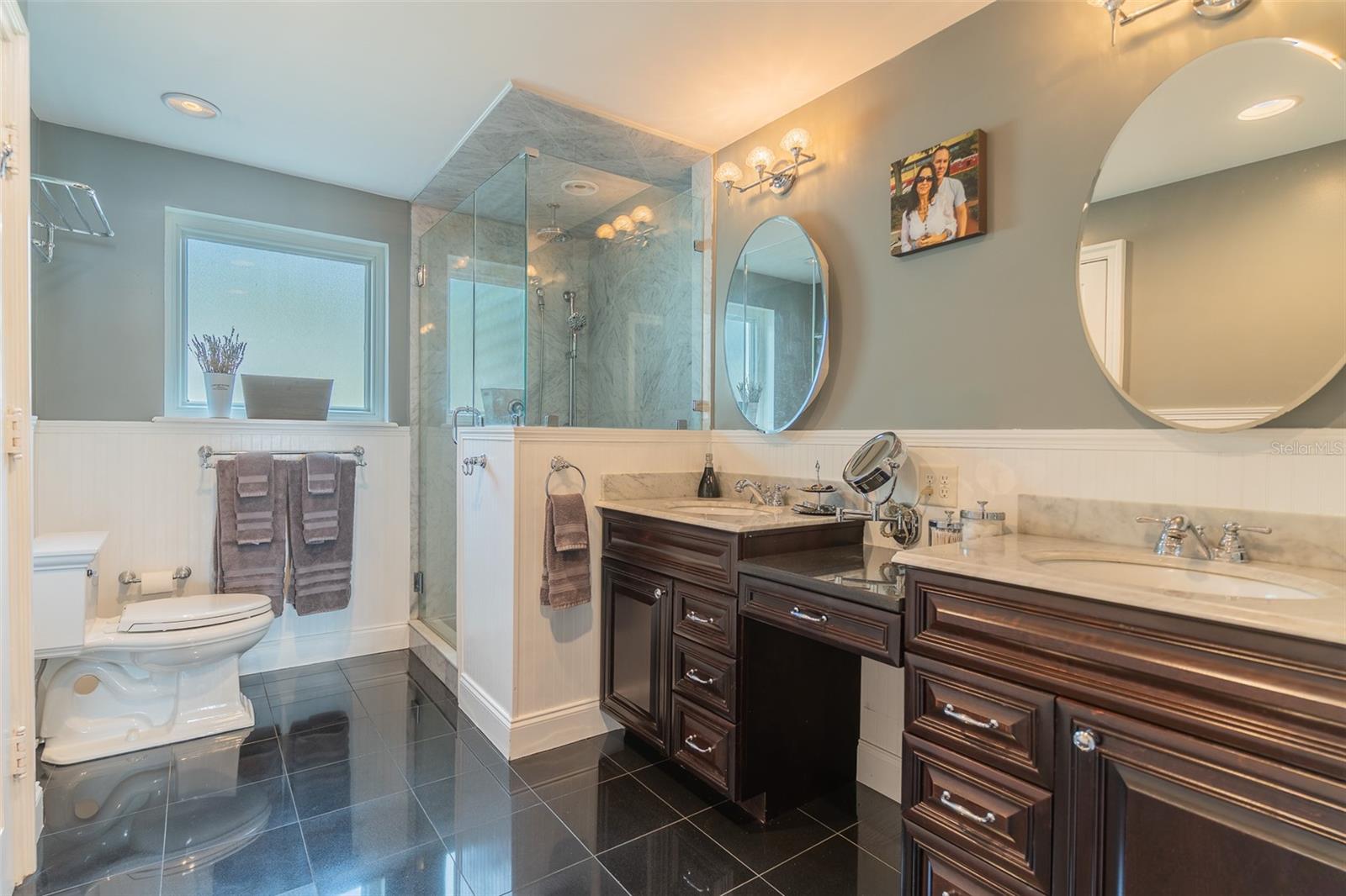 1433 N LAKE HOWARD DR