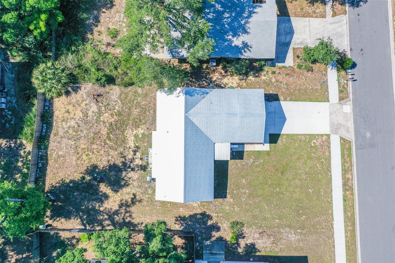 713 GREENLEAF LN