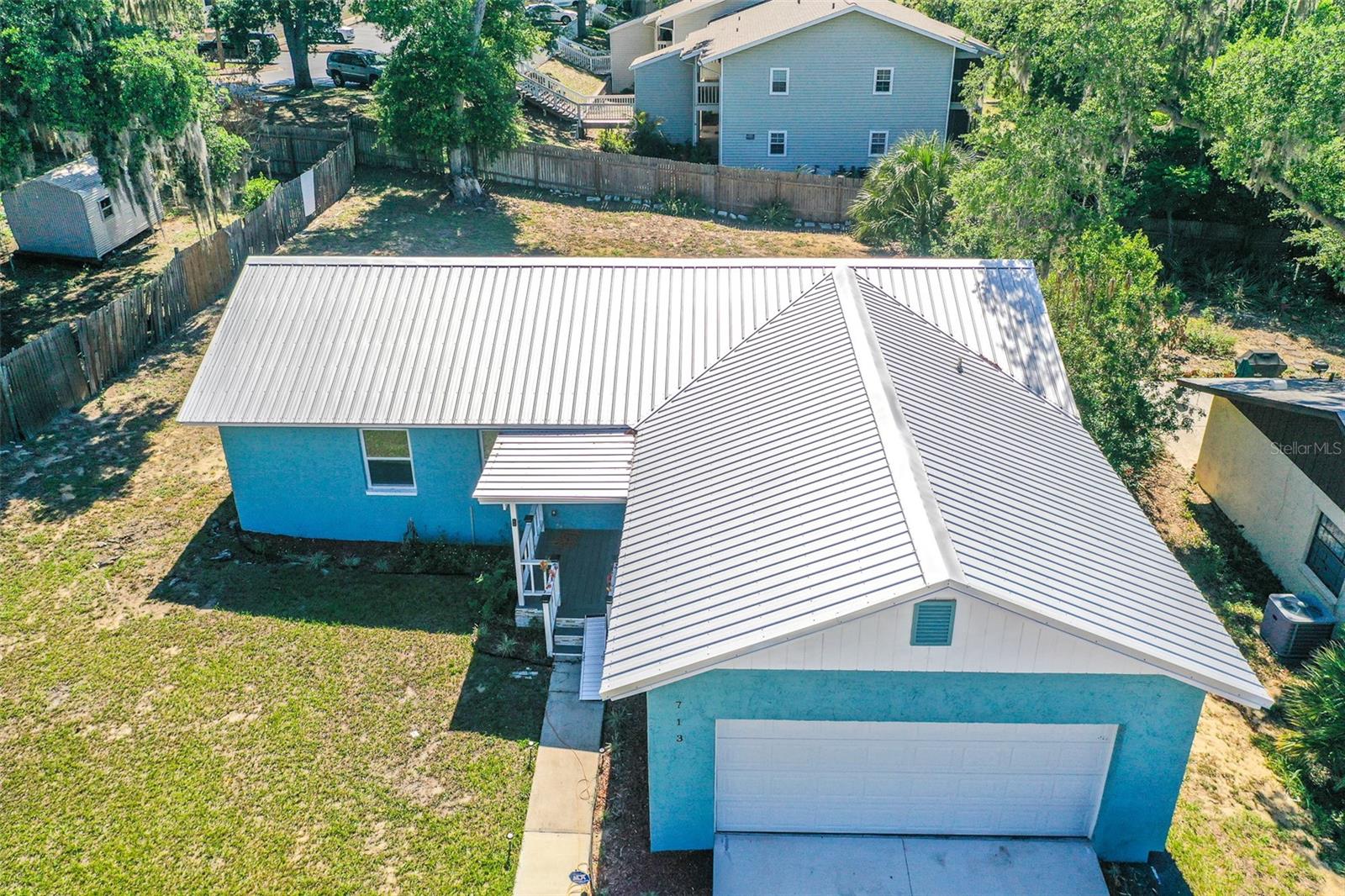713 GREENLEAF LN