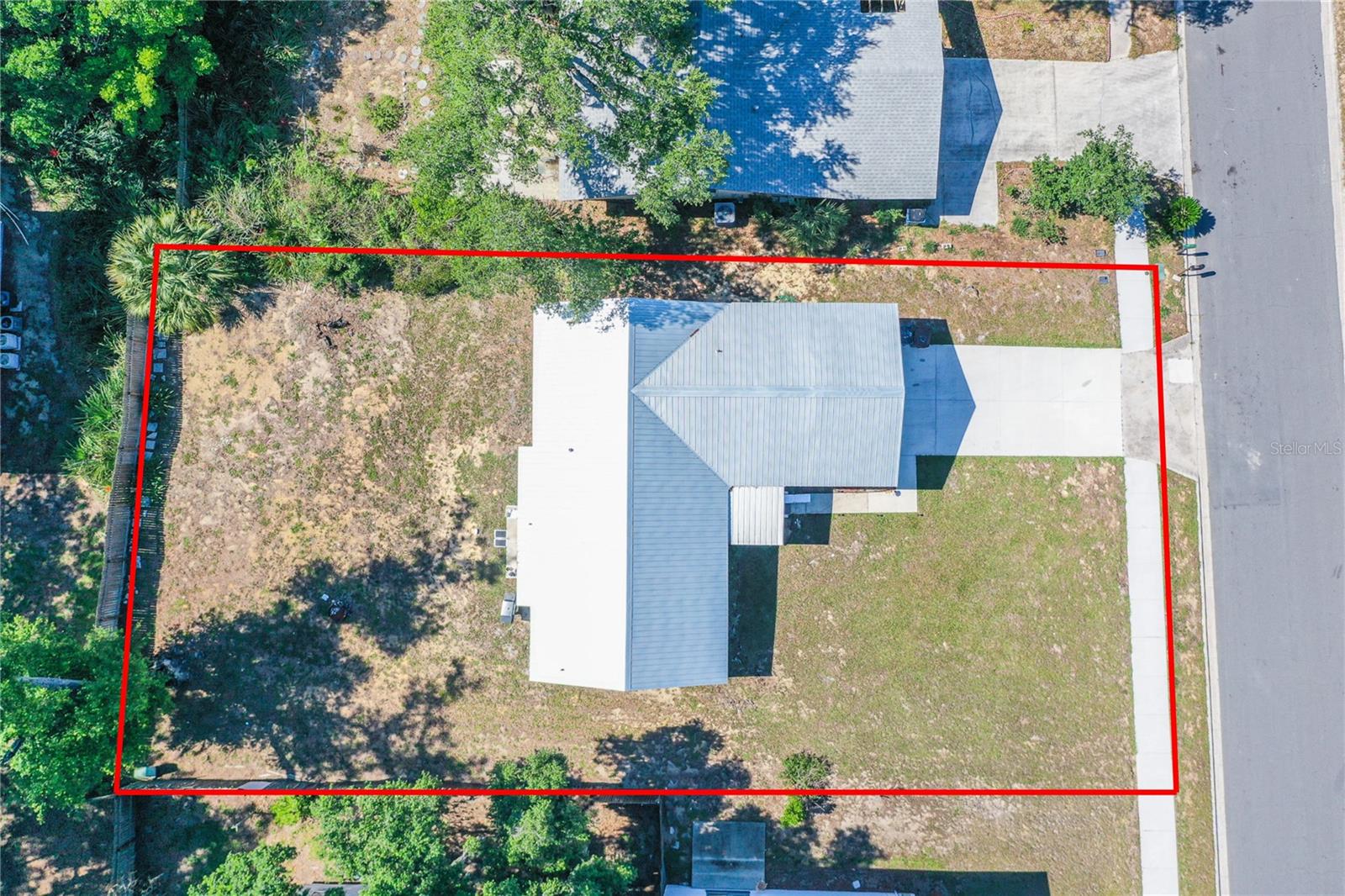 713 GREENLEAF LN