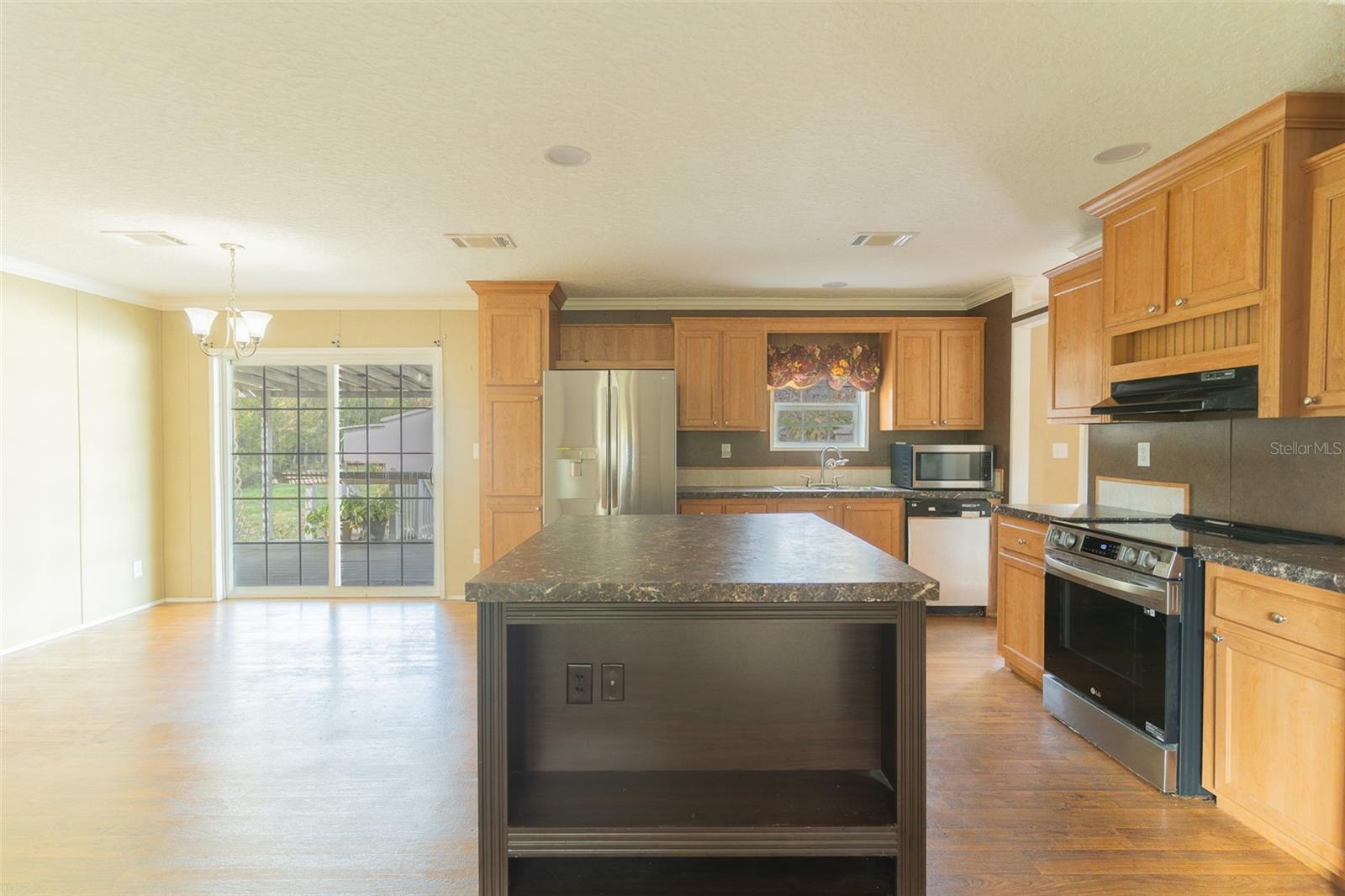 17794 COMMONWEALTH AVE N