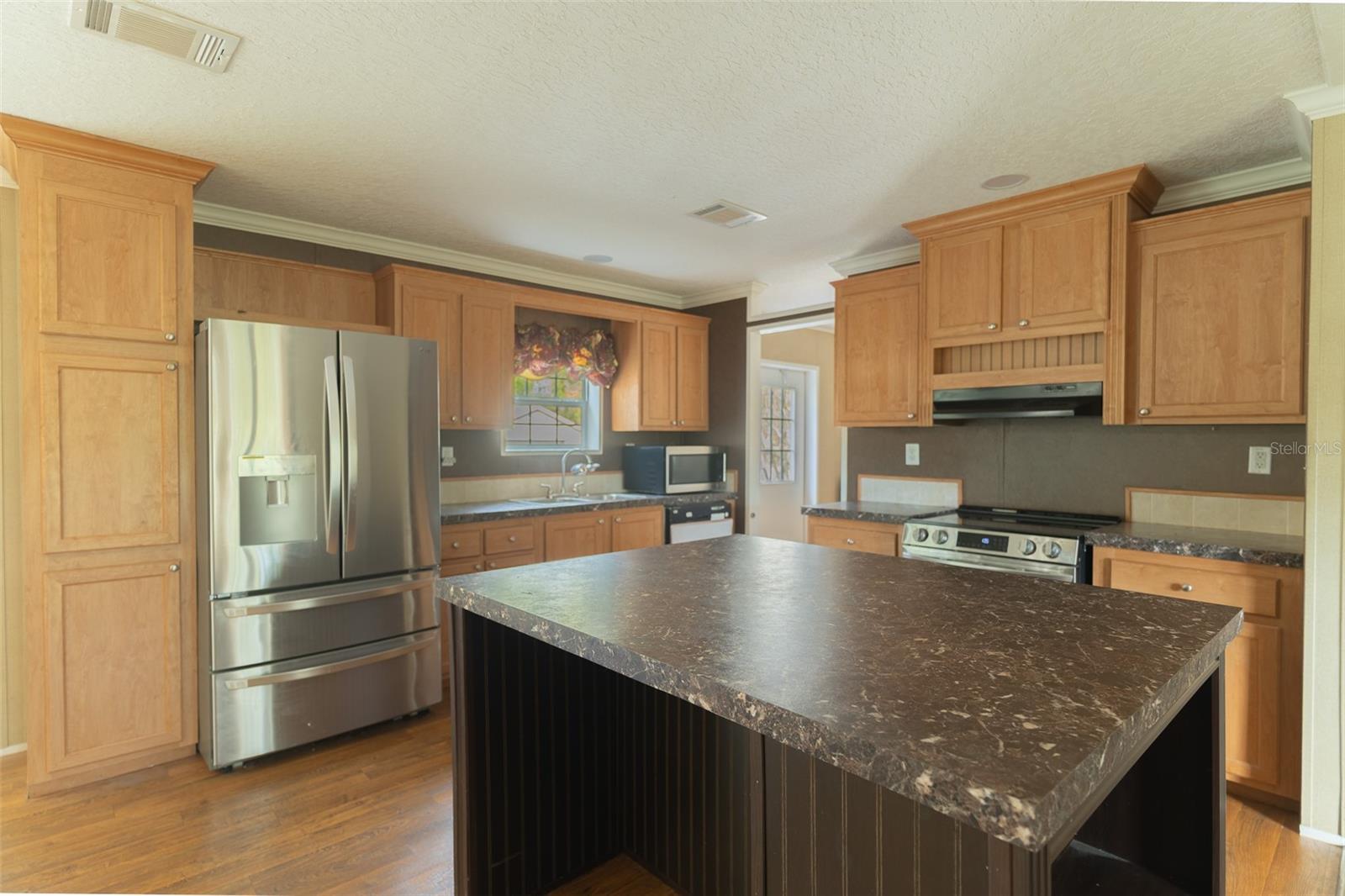 17794 COMMONWEALTH AVE N