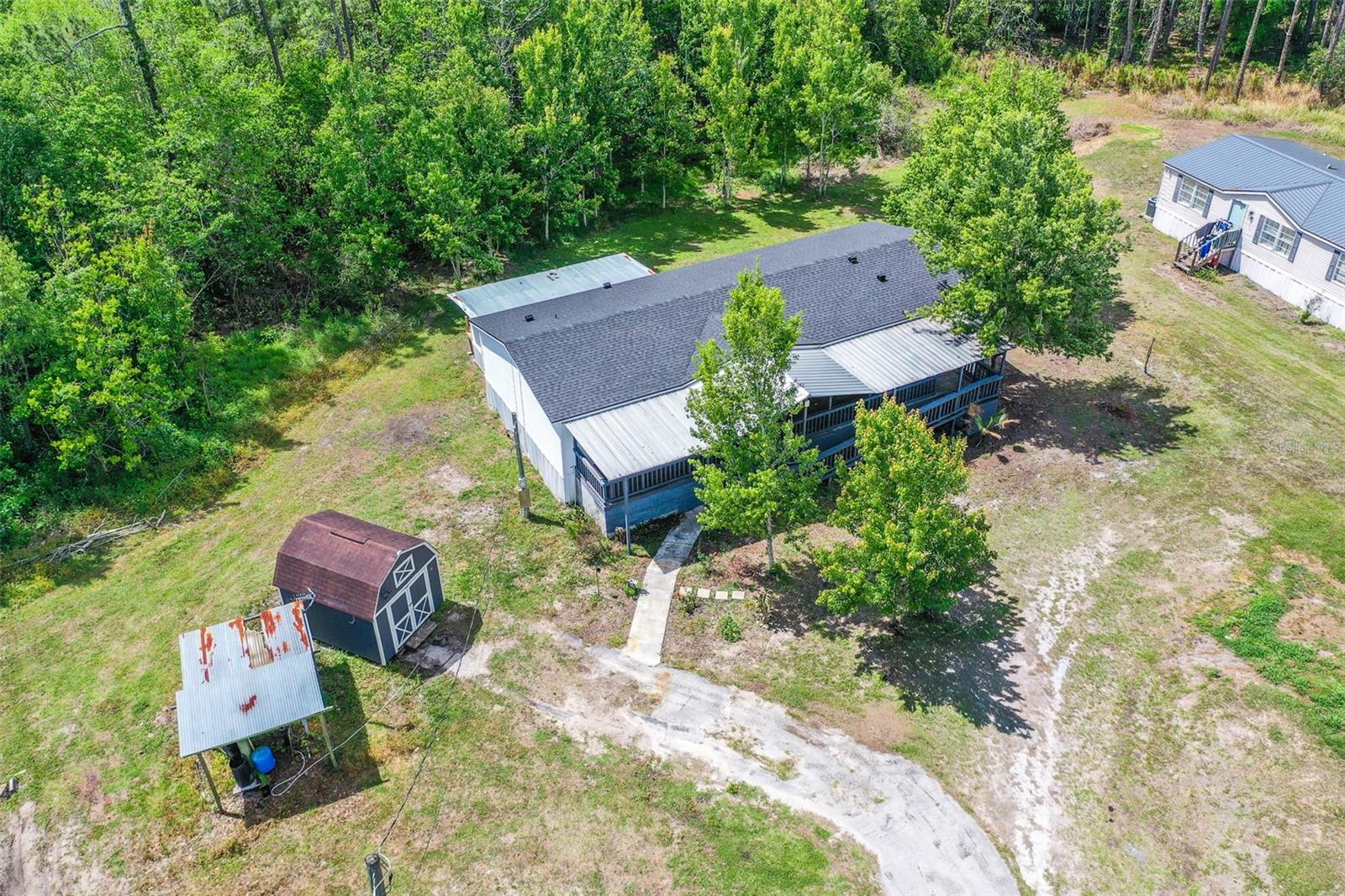 17822 COMMONWEALTH AVE N