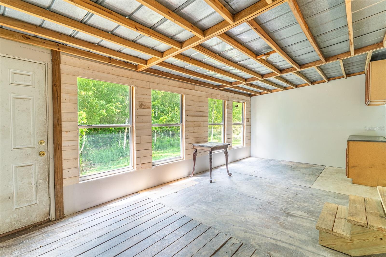 17822 COMMONWEALTH AVE N