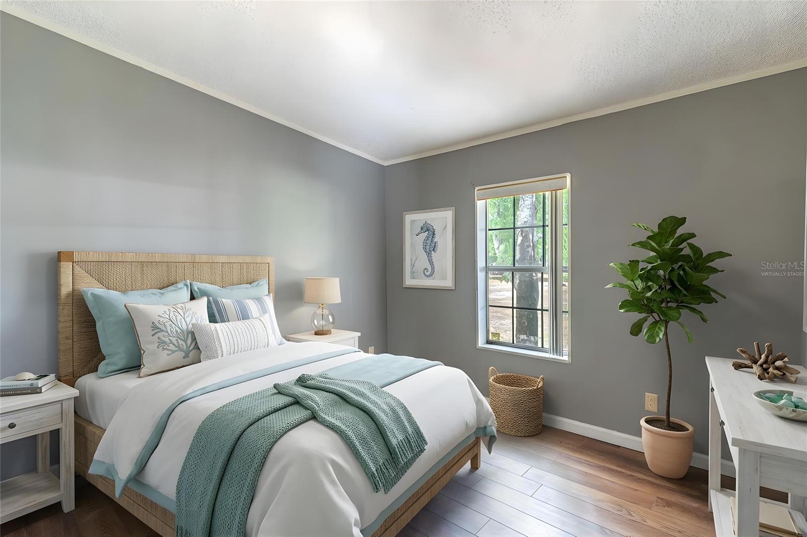 17822 COMMONWEALTH AVE N