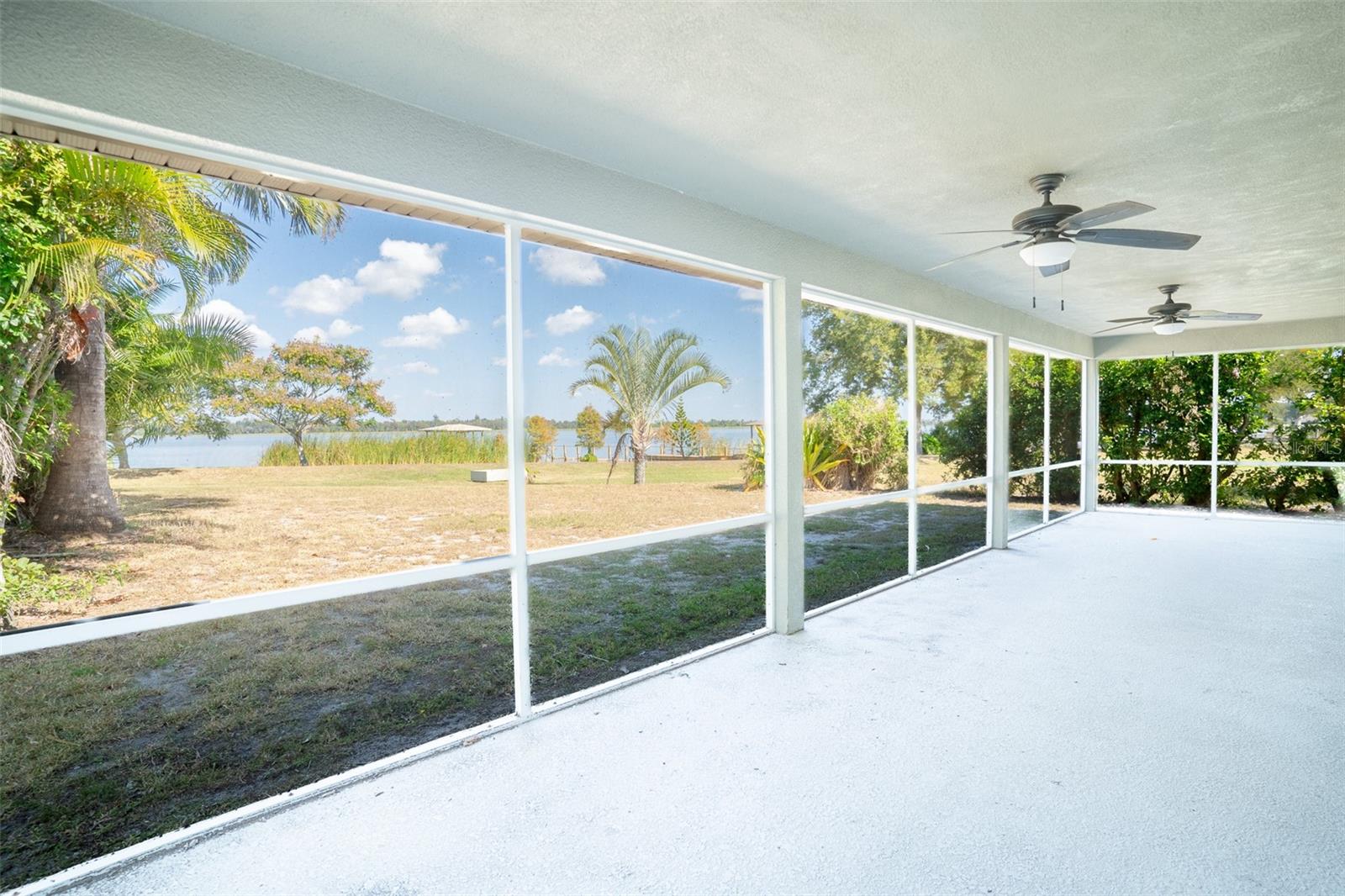 4127 ISLAND LAKES DR