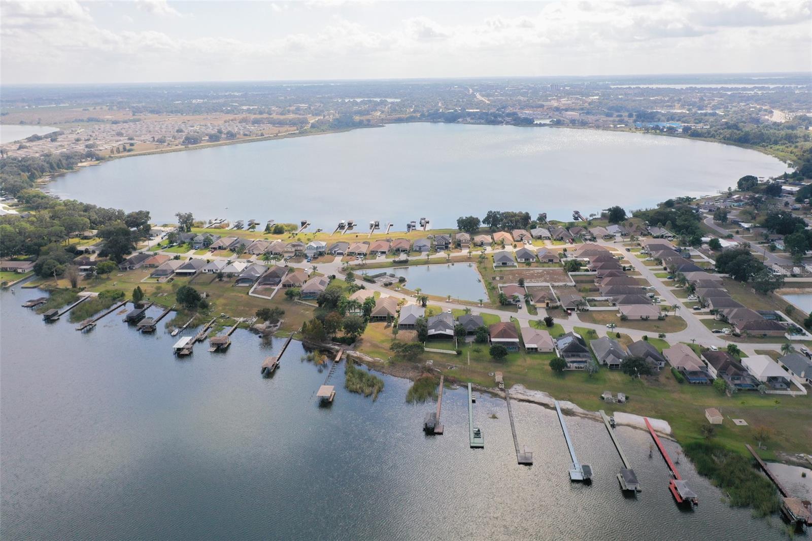 4127 ISLAND LAKES DR