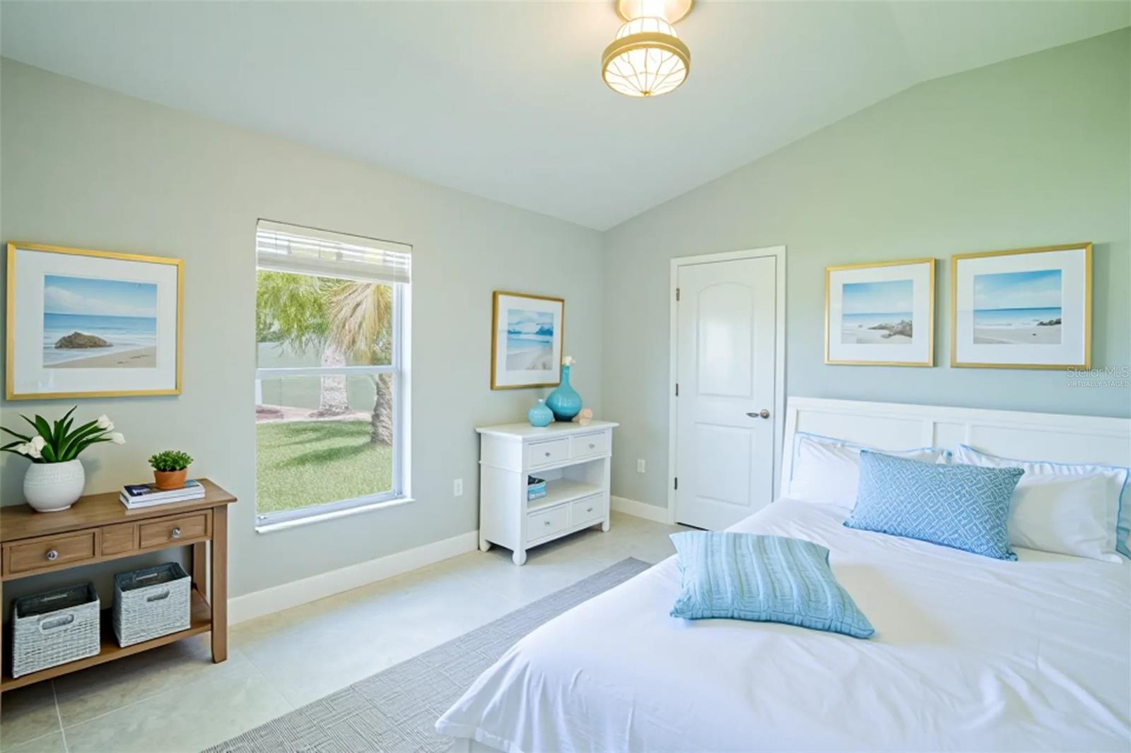 4127 ISLAND LAKES DR