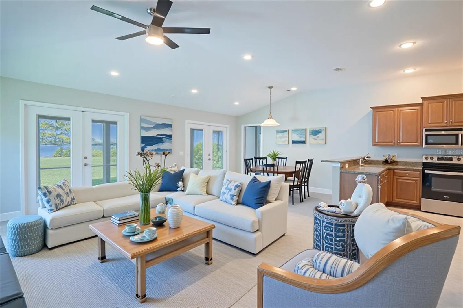 4127 ISLAND LAKES DR