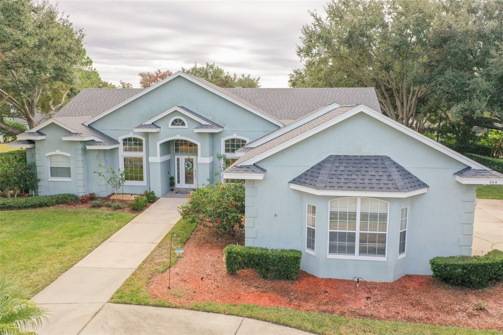 304 LOCHEN CIR SE