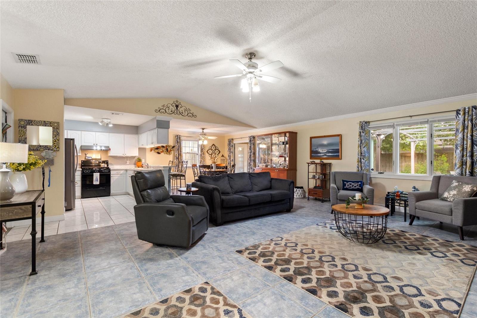 3305 FOX RIDGE DR