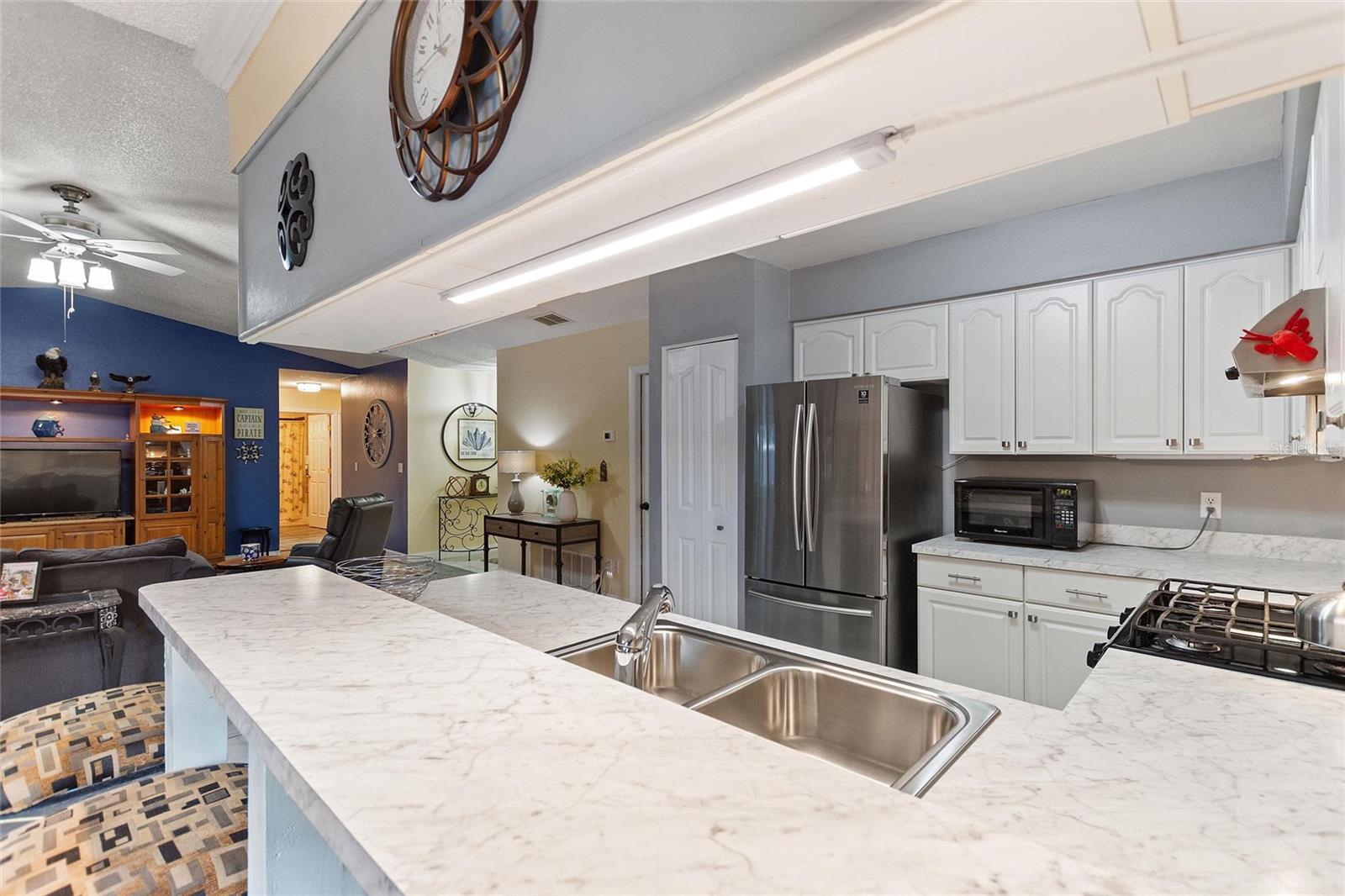 3305 FOX RIDGE DR