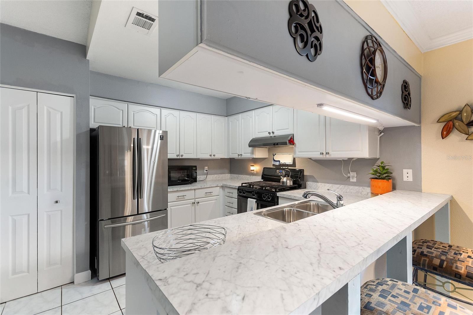 3305 FOX RIDGE DR