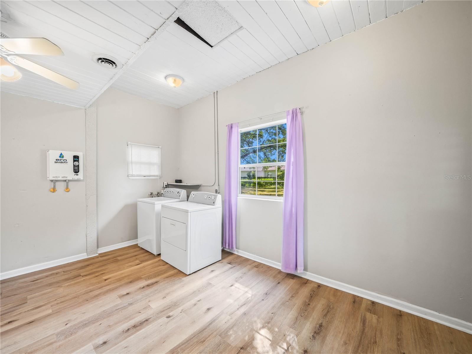 1417 S WINDERMERE AVE