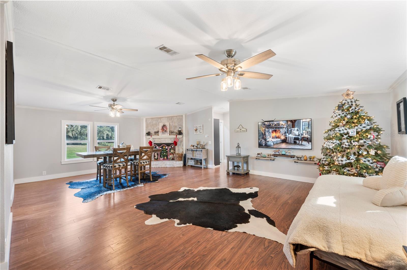 10413 STEVEN DR